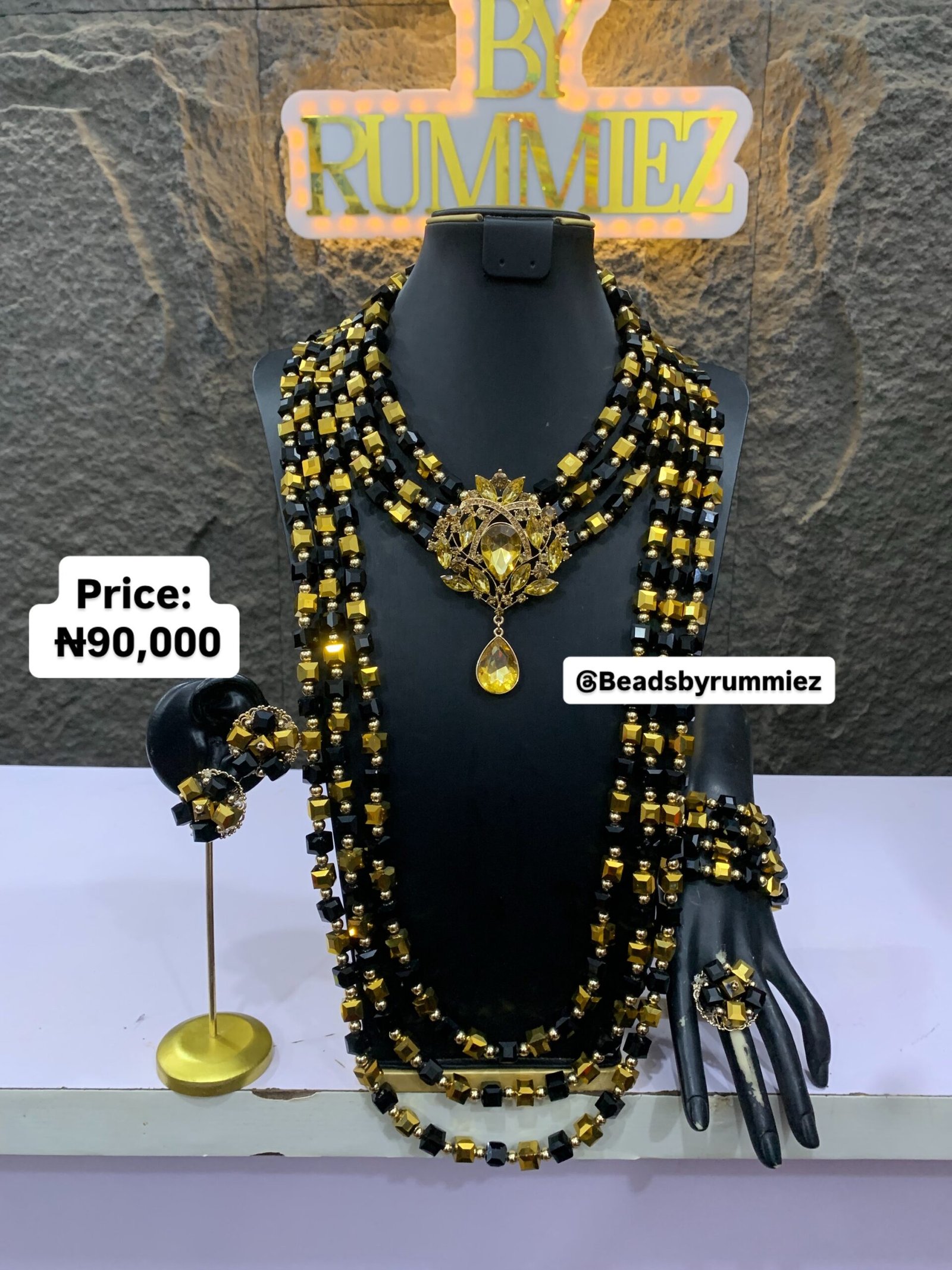 17c6f6c7-c574-495b-8249-696a25d987a8